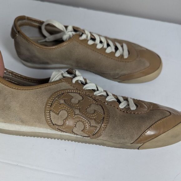 Tory Burch Murphy Sneakers Size 9 Tan Suede Patent Leather Logo Low Top Casual - Picture 6 of 11